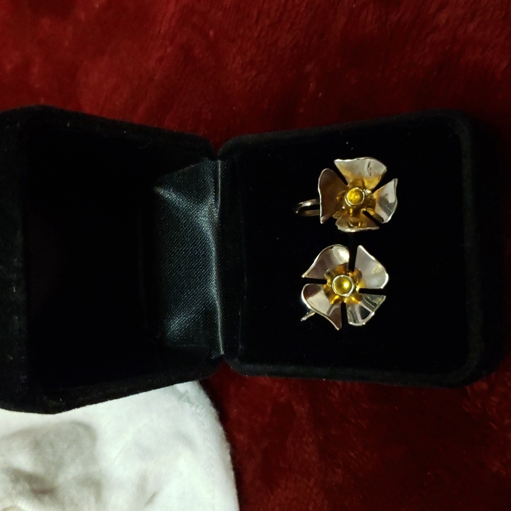Flower Earrings vintage 1930s Sterling Silver screw back